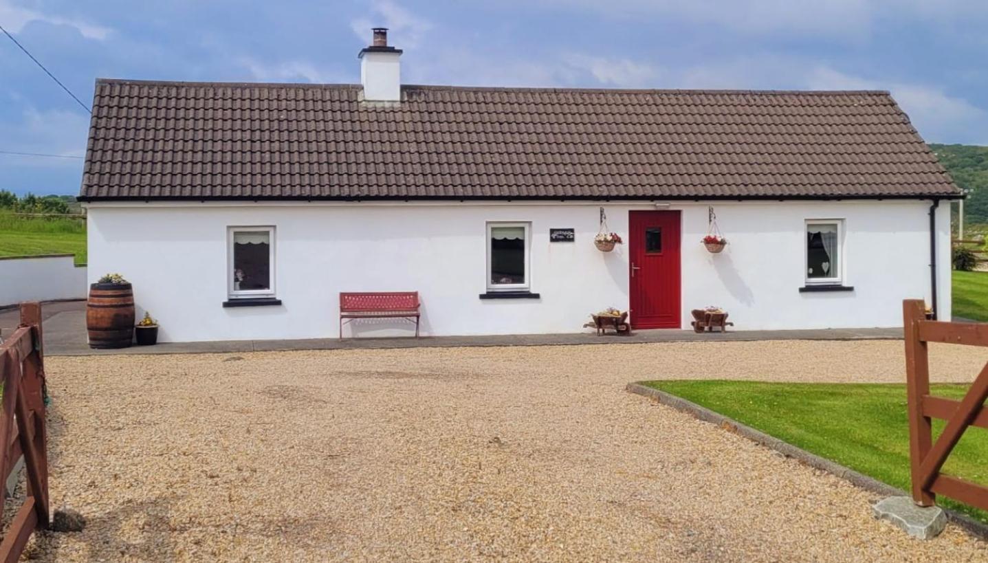 Вілла Granny Dens Donegal Town Екстер'єр фото
